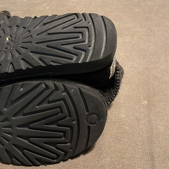 UGG Classic Cardy Knit Gold & Black Sweater Boots Size 6 - Picture 6 of 11